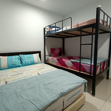 Pd Batu 9 Cocobay Apartment With Family Kampong Tanah Merah  Exterior foto
